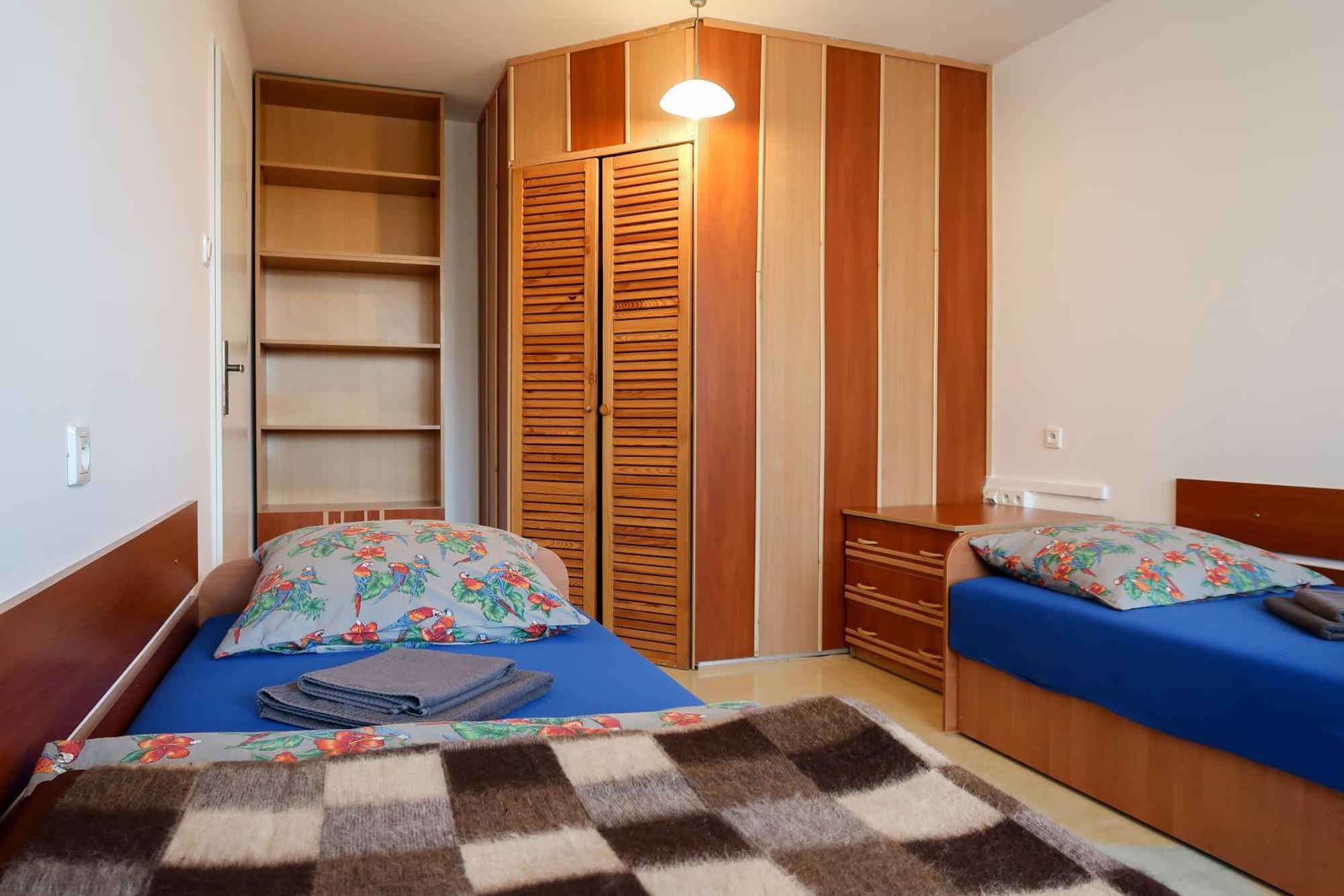Dom Studencki Raj Hostel Wroclaw Exterior photo