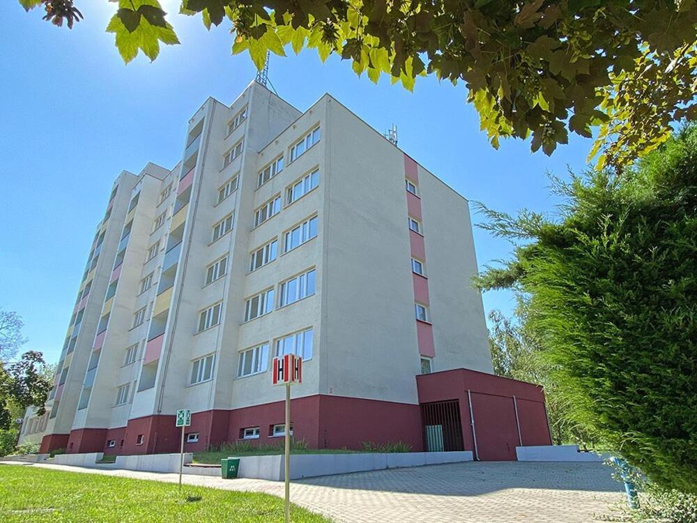 Dom Studencki Raj Hostel Wroclaw Exterior photo
