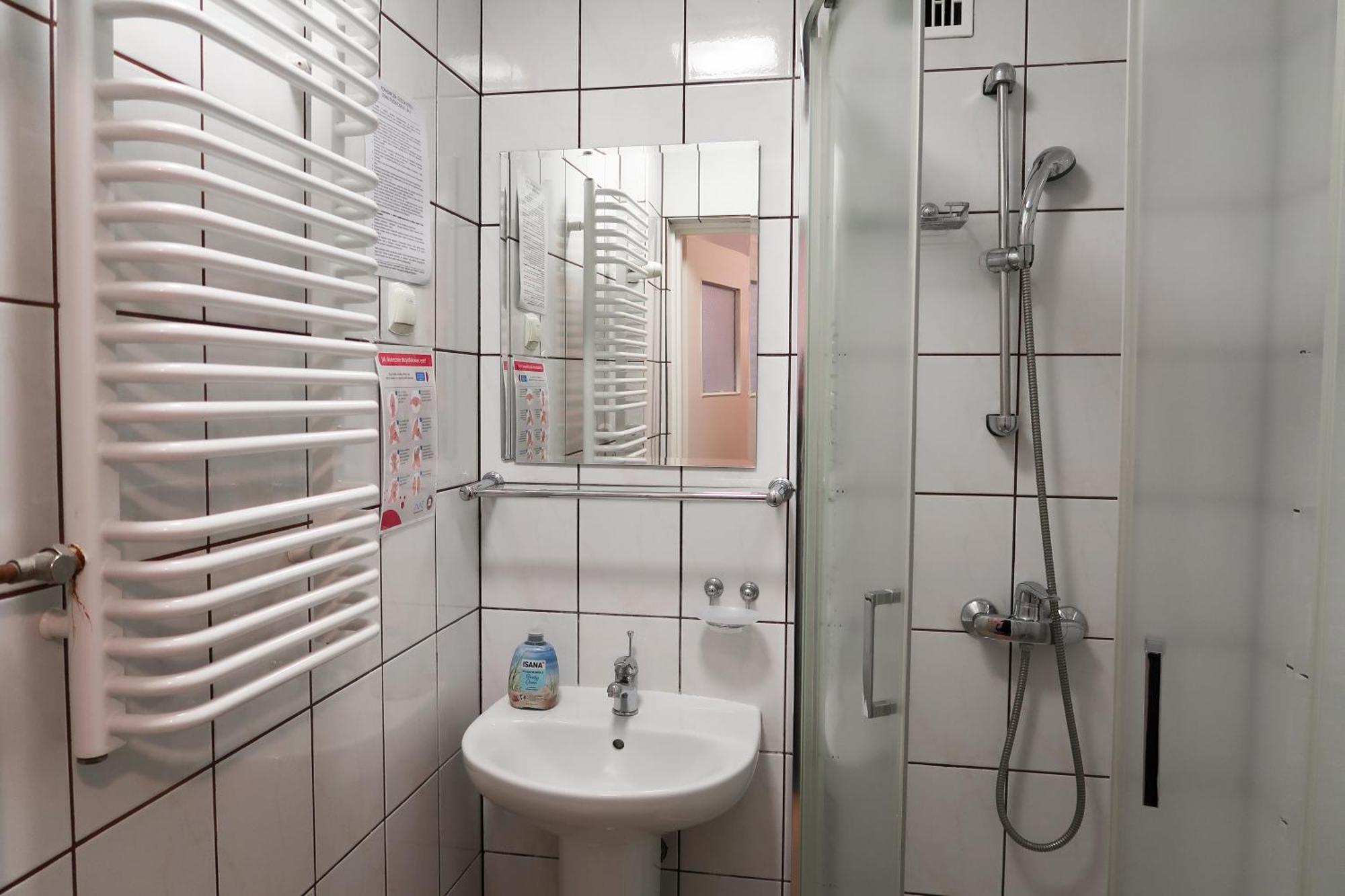 Dom Studencki Raj Hostel Wroclaw Exterior photo